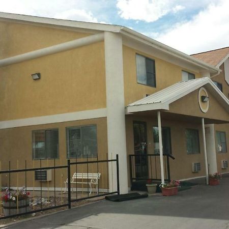 Super 8 By Wyndham Riverton Exterior foto