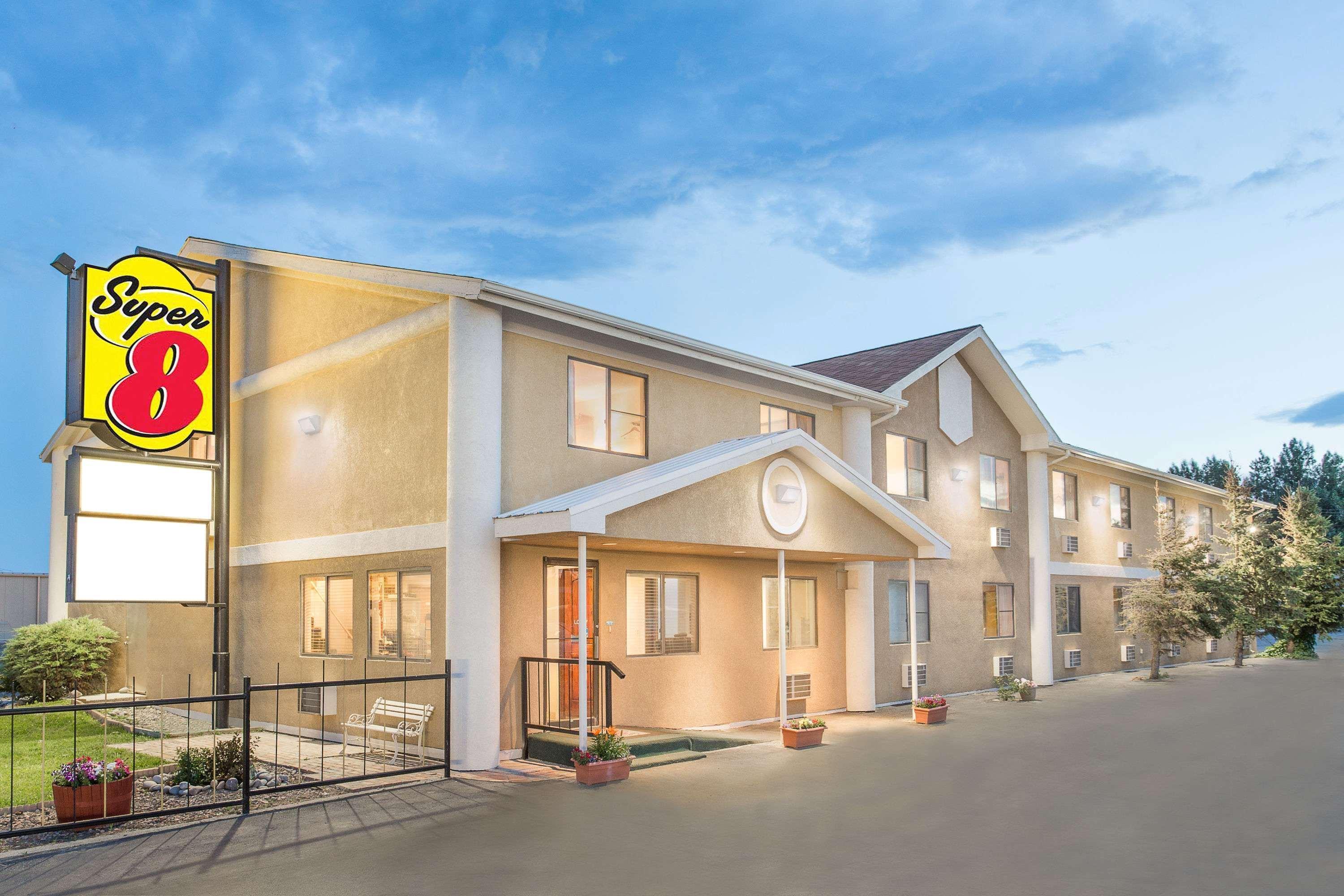 Super 8 By Wyndham Riverton Exterior foto