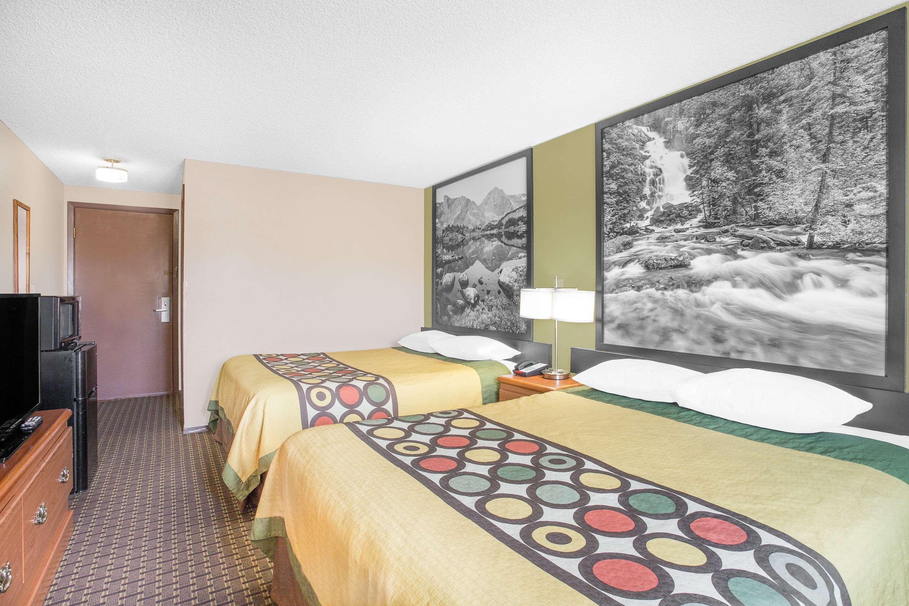 Super 8 By Wyndham Riverton Exterior foto