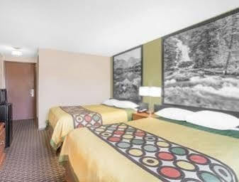 Super 8 By Wyndham Riverton Exterior foto